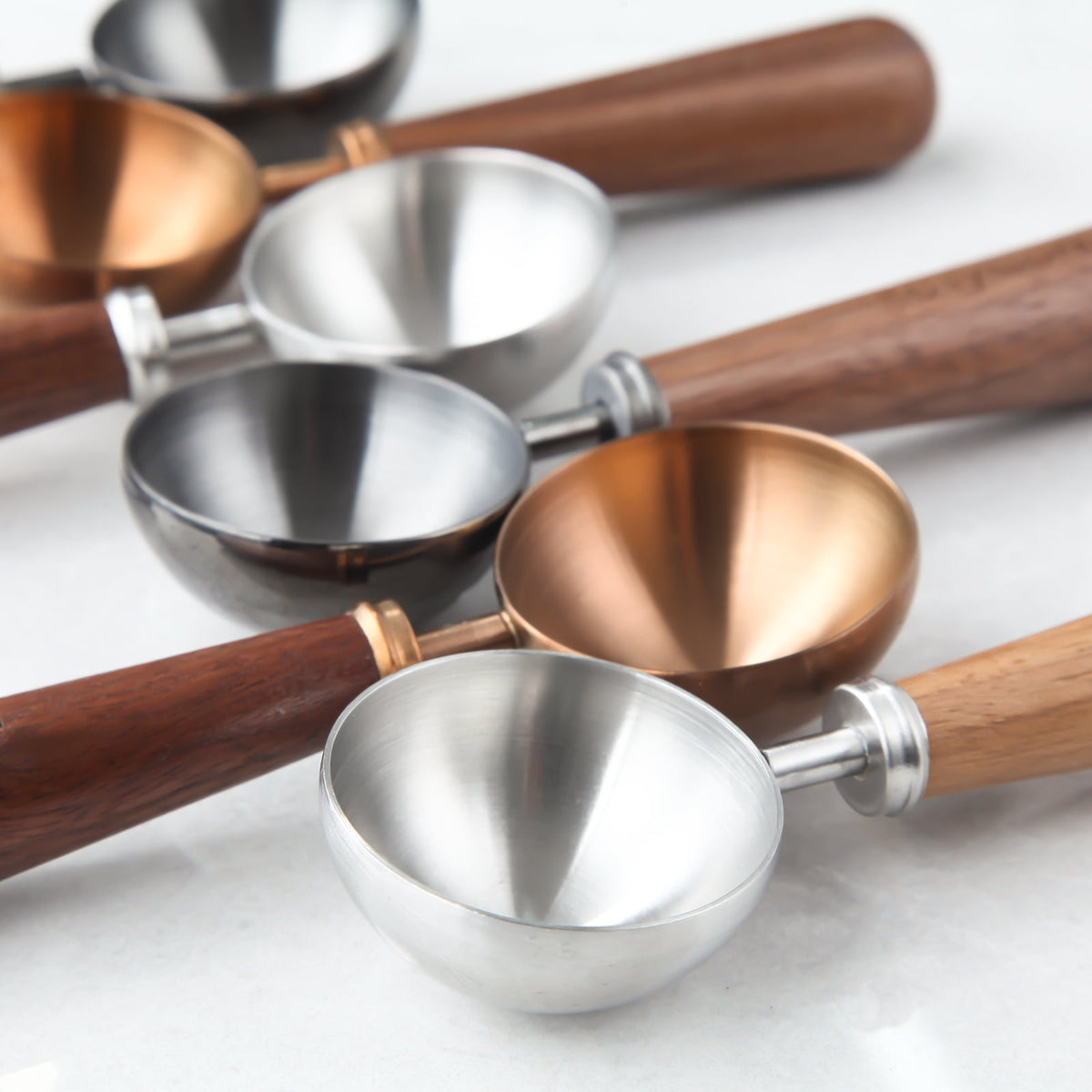 Easyworkz Retro Stainless Steel Coffee Scoop with Walnut Handle 10g / 1 Tbsp Coffee Measuring Spoon, Rose Gold