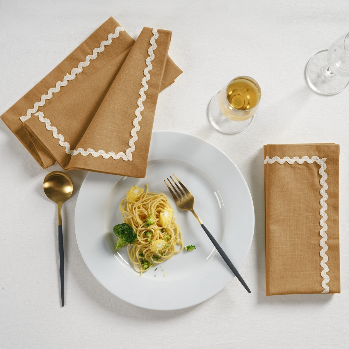 Fingercraft Cloth Napkin, Soft Quality Cotton Linen Blend Fabric, Dinner Napkins with Premium White Lace, 6 Pack, 20”x20” Aqua