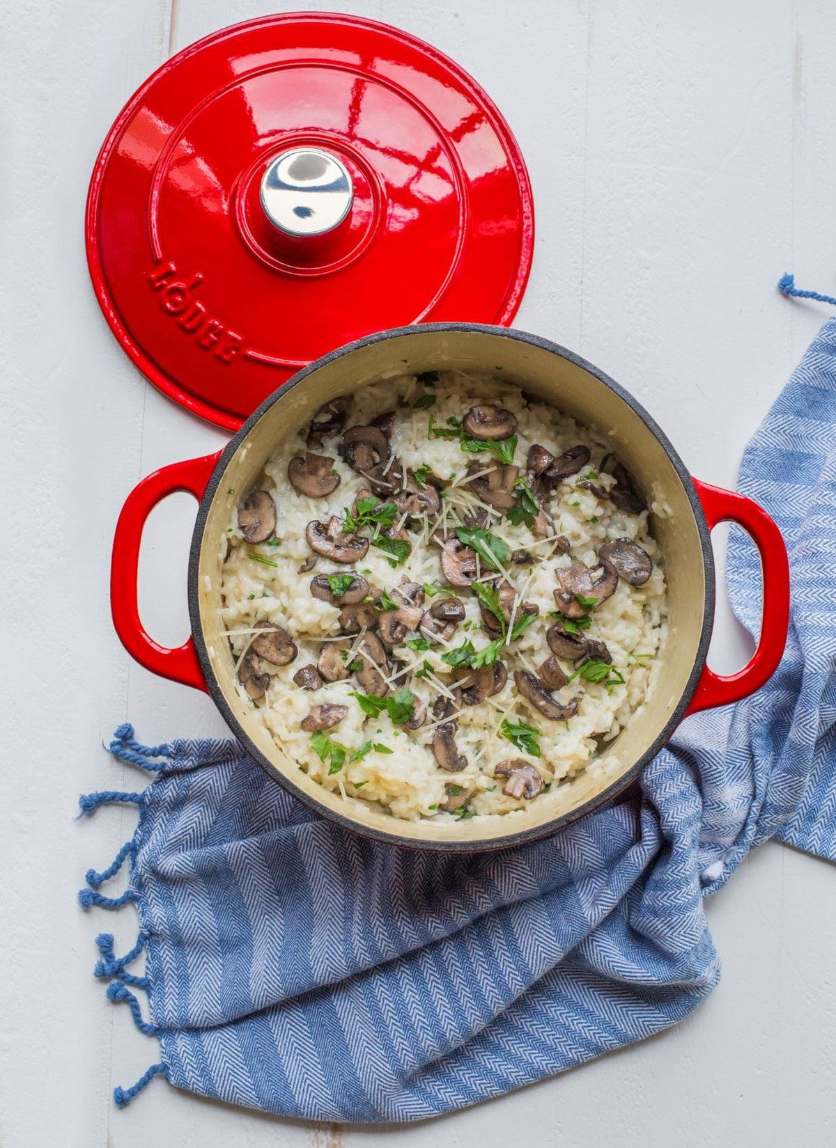 Lodge Cast Iron 5.5qt Indigo Enameled Dutch Oven