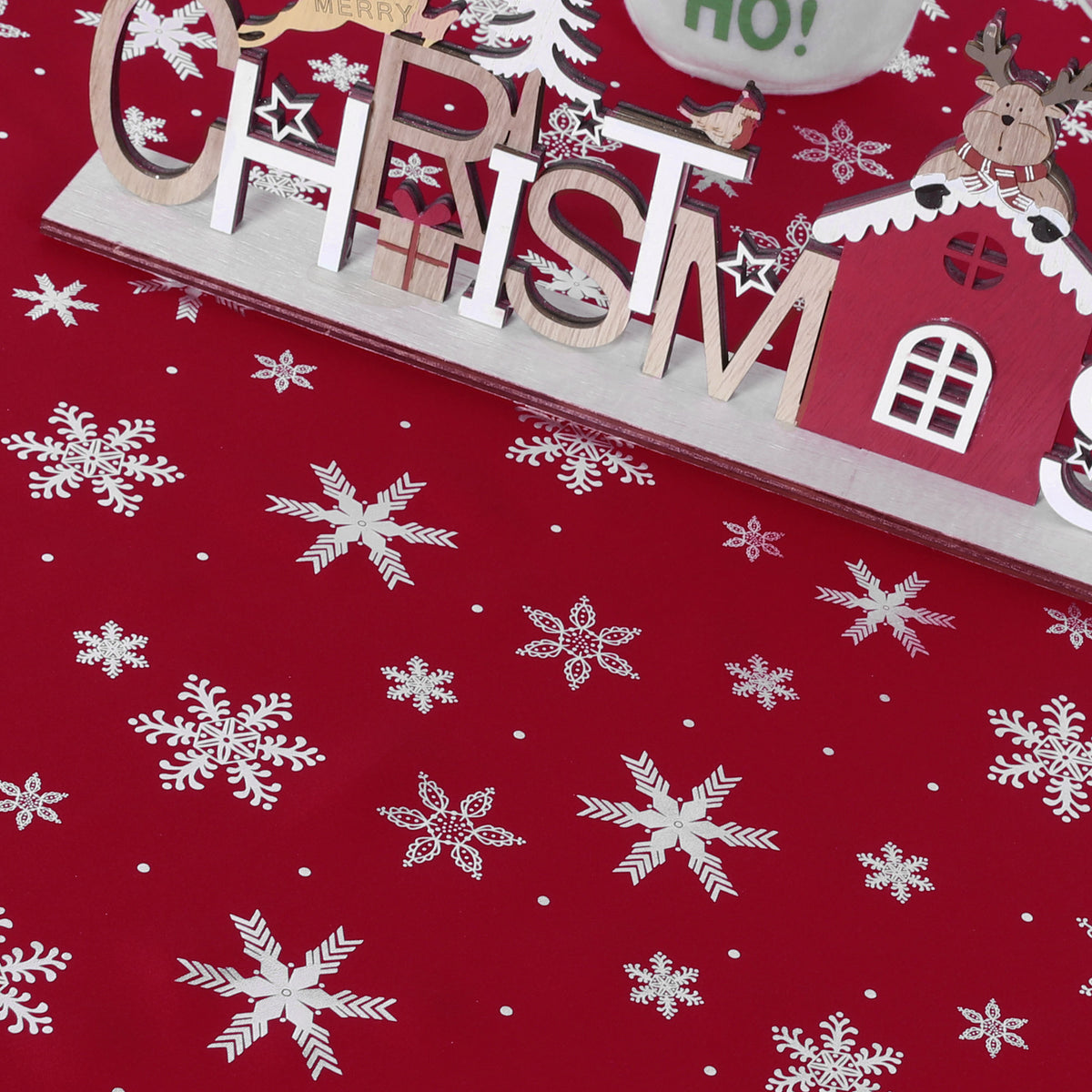 LUSHVIDA Christmas Tablecloth Rectangle -60 x84 inch Snowflake Foil Print Pattern Washable Wrinkle Resistant Holiday Tablecloths for Christmas Family Gathering, Dining Room Table Decoration
