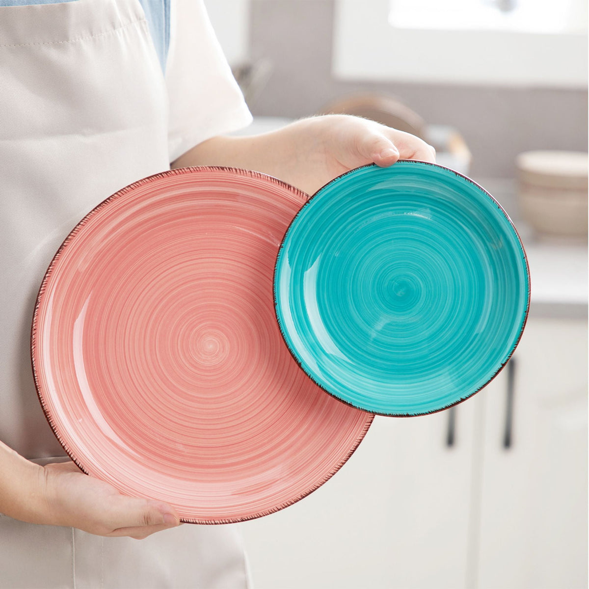 Vancasso 32 Pieces Dinnerware Sets for 8, Ceramic Plates and Bowls Sets, Scratch Resistant Dishes Set, Microwave & Dishwasher Safe, Colourful