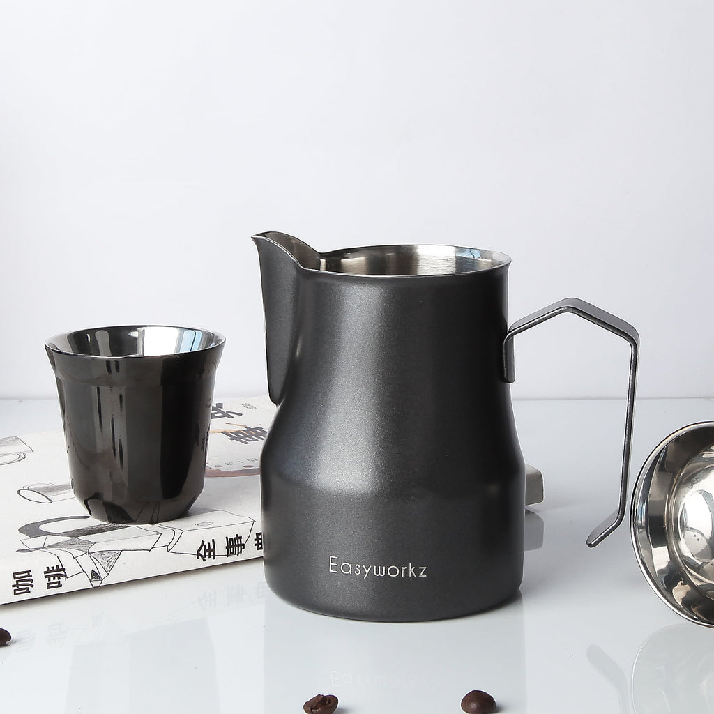 Easyworkz Espresso Steaming Pitcher Stainless Steel 15 oz Coffee Frothing Picther Milk Jug Cappuccino Latte Art Cup, Black
