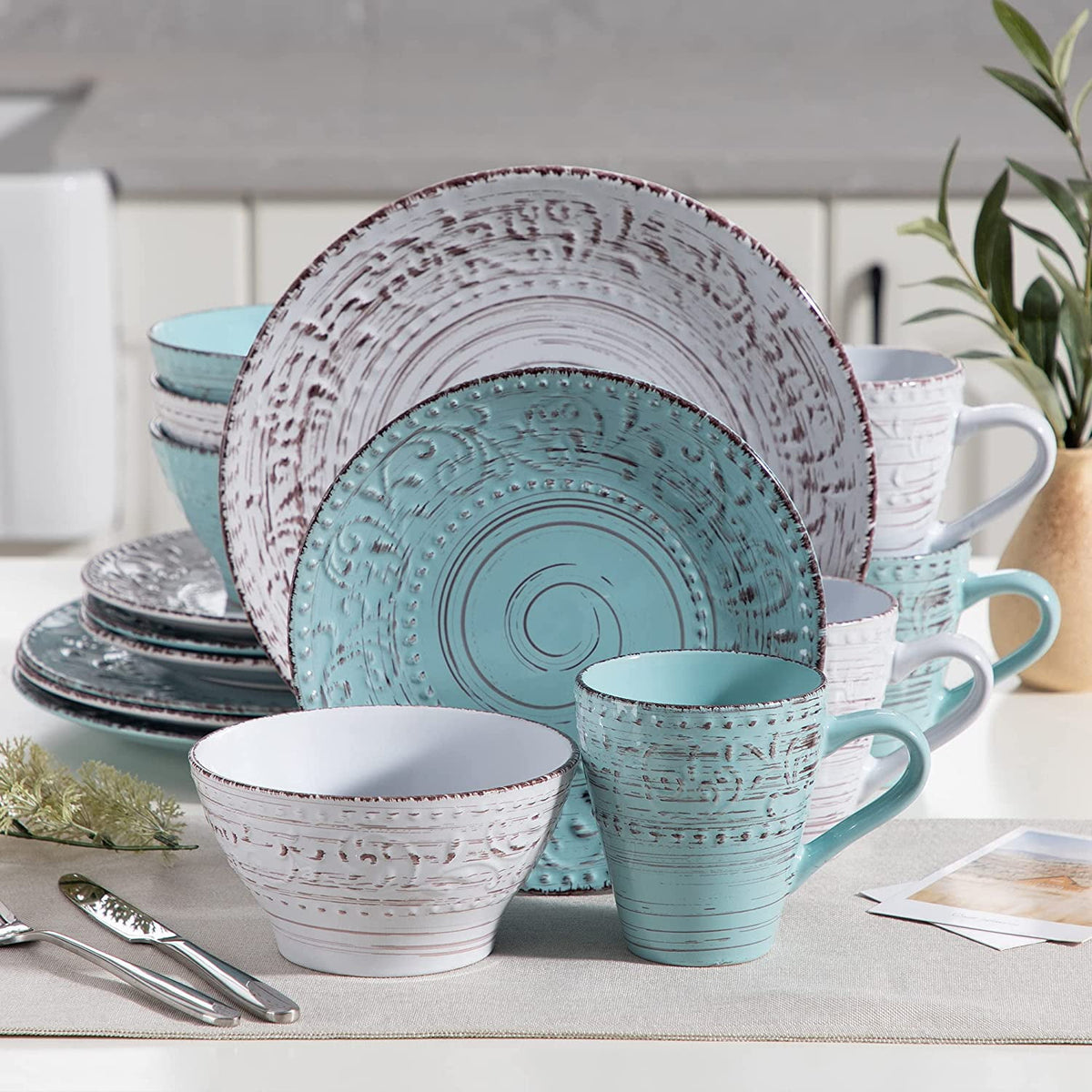 Vancasso, Series Vine, 16-Piece Stoneware Dinnerware Set, Blue and Beige Dinner Set, Service for 4