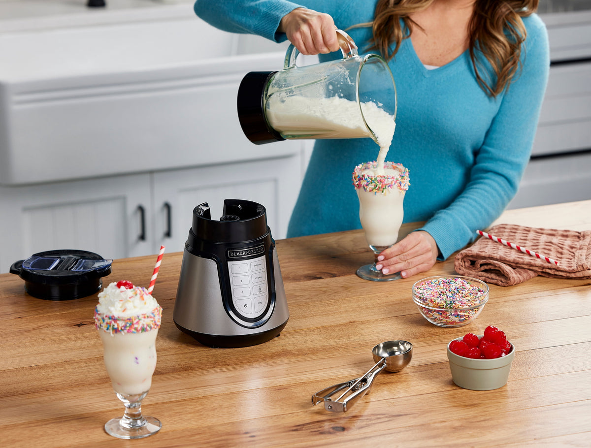 BLACK+DECKER Quiet Blender, 48 oz Glass Jar + 24 oz Personal Jar, 1000W, 3 Speeds